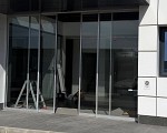 Instalación de Lámina Solar Azul Espejo en Quart de Poblet (Valencia): Integración Estética y Máxima Protección Solar