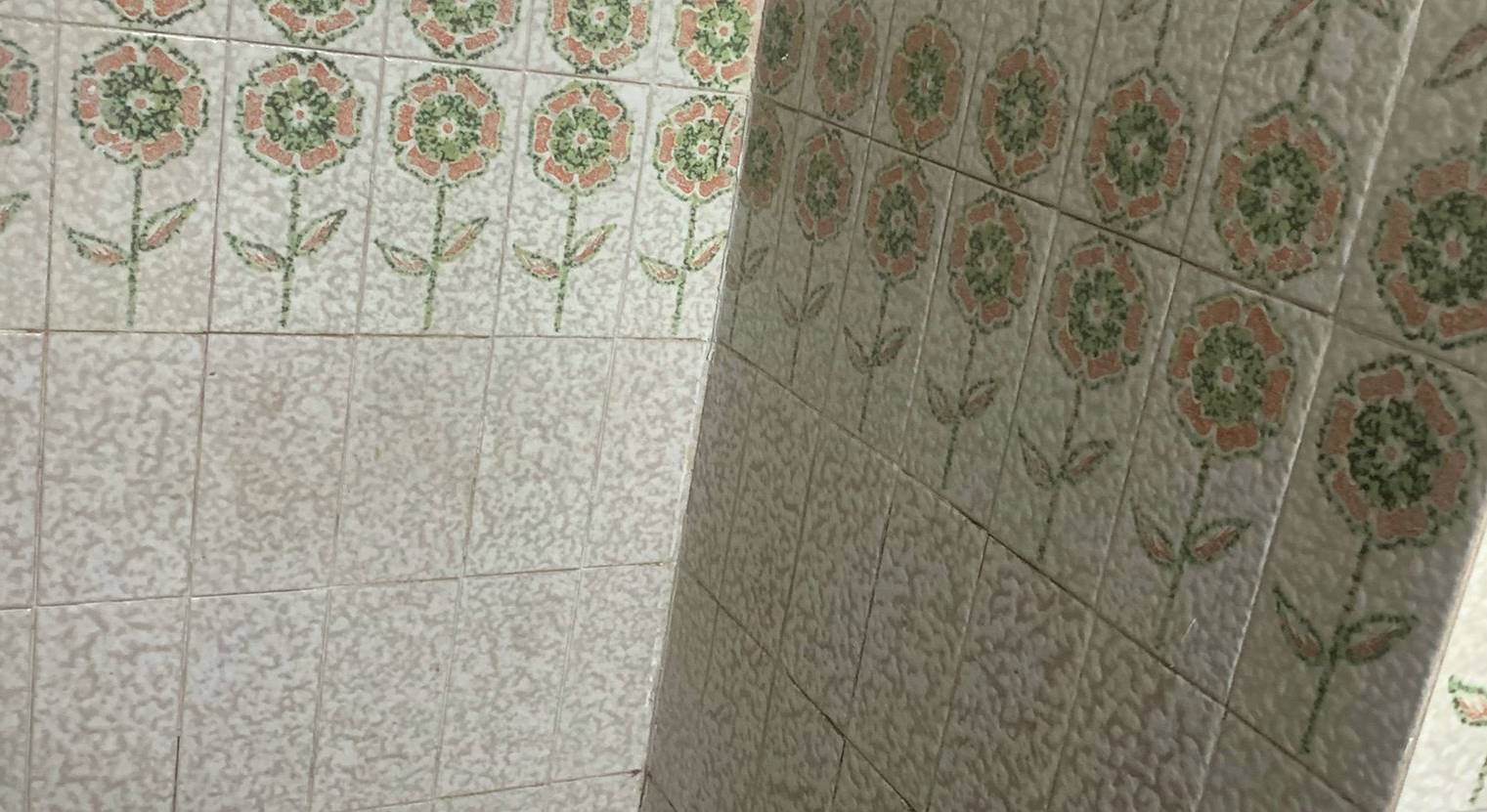 Renovar sin obras: la magia de los vinilos decorativos en baños, cocinas y muebles